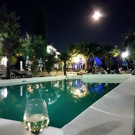 Vila Sejuda Hotel Пешичи Екстериор снимка